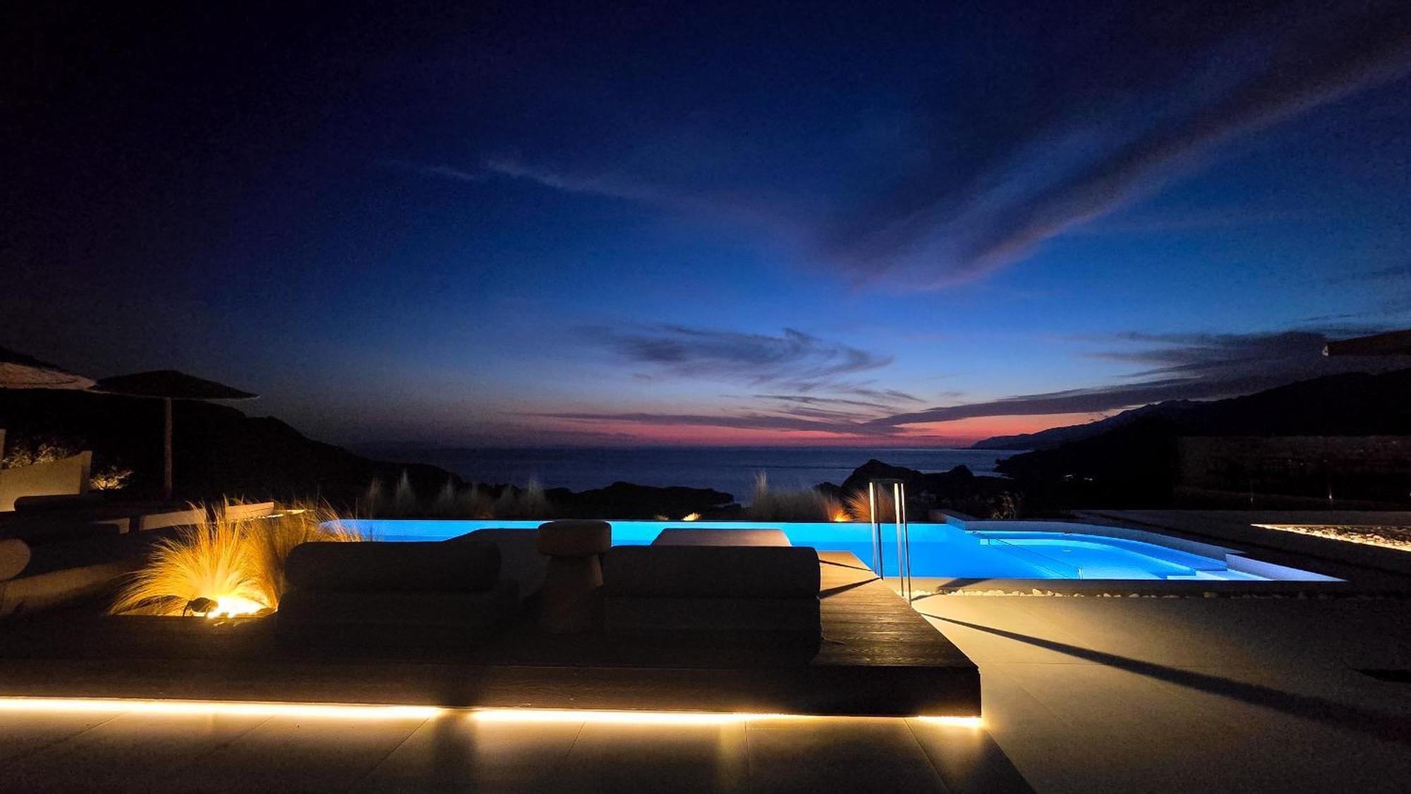 7 Seas - With Amazing View Villa